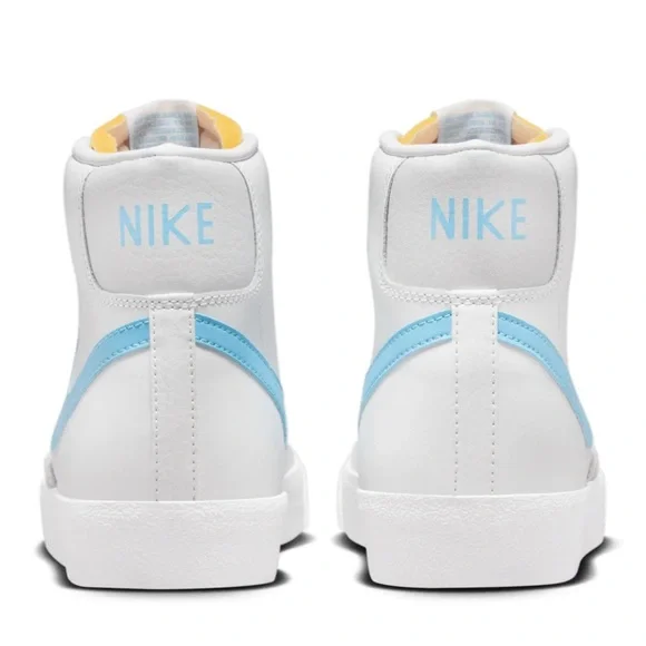 Nike Men’s BLAZER MID '77 VNTG

Style BQ6806-126 Sneakers - Picture 4 of 16